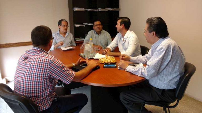 Reunión Ahmar con Empresarios-800
