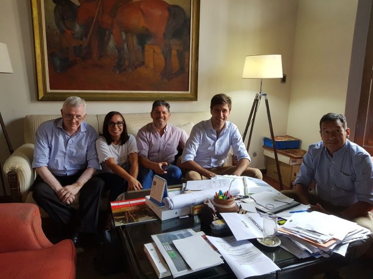 GABRIEL ROMERO y funcionarios municipales (2)