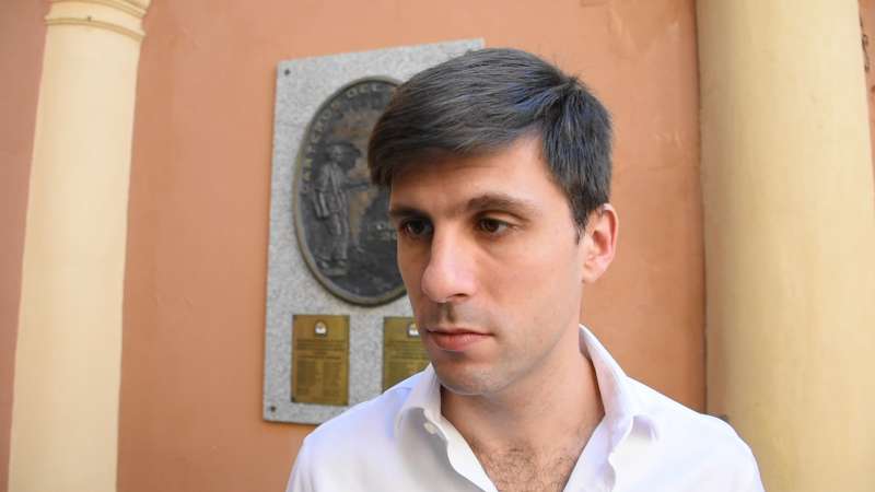 879369cd-87e6-4803-a95e-fa9411ae3f65-800