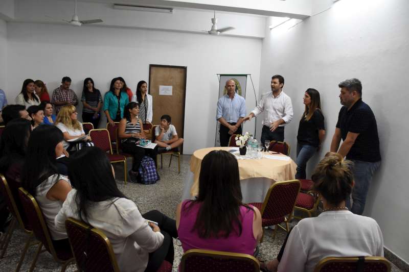 db06b904-0973-41e4-b462-0a33c334caa9-800