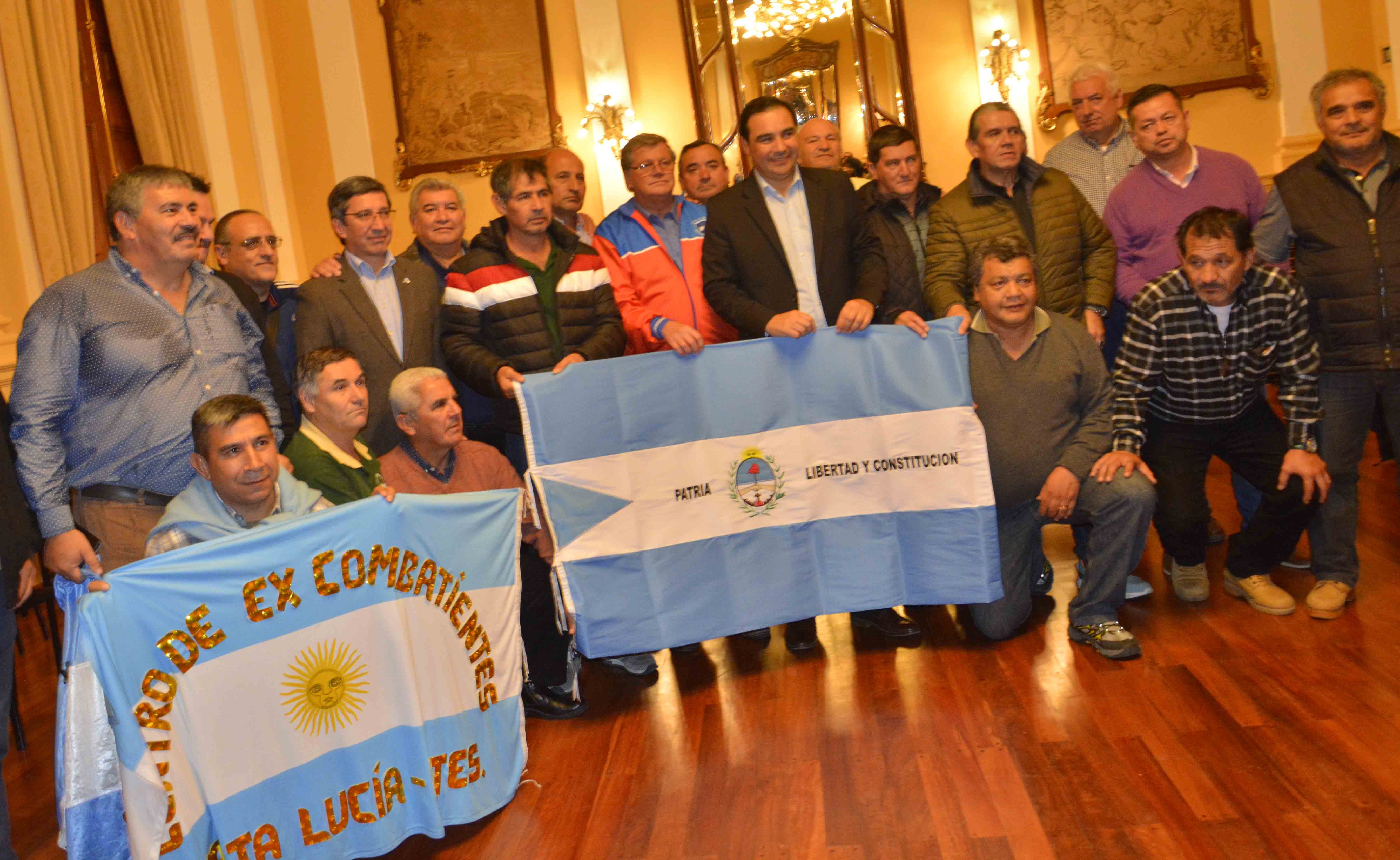 Gobernador Recibe Veteranos que Viajaron a Malvinas 1
