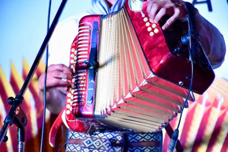 2cf85647-4893-4d7b-85a6-29ba4aa33f2c