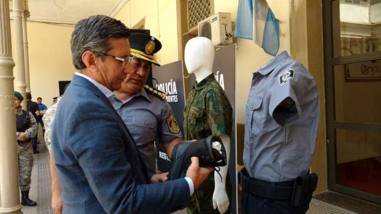 Entrega de uniformes (3)-800