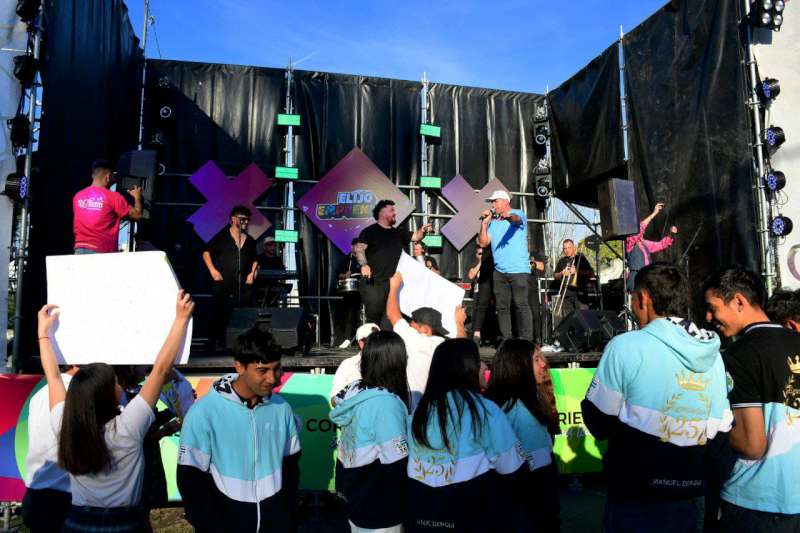 2643ed7d-d630-444c-7867-f5261c43af28-800