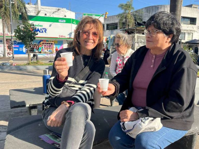 cf8b4e54-1698-3081-b5fb-d14775af6cc2-800