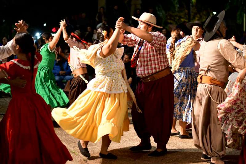 Fin de semana con propuestas para iniciar la primavera a puro chamamé, ferias y peñas