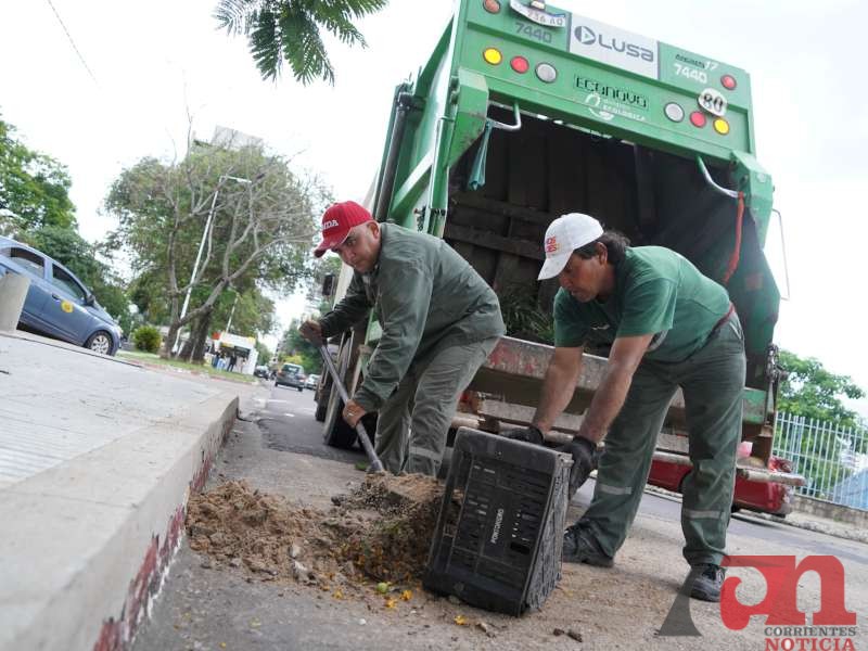 1a0bdc5a-d701-318c-cf69-aa9db3795240-800