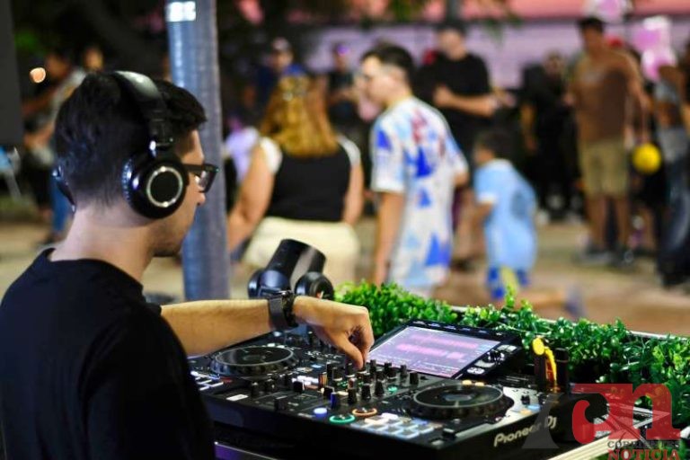 96d3d0f9-3221-4dcc-66db-1fc0c4e14534-800